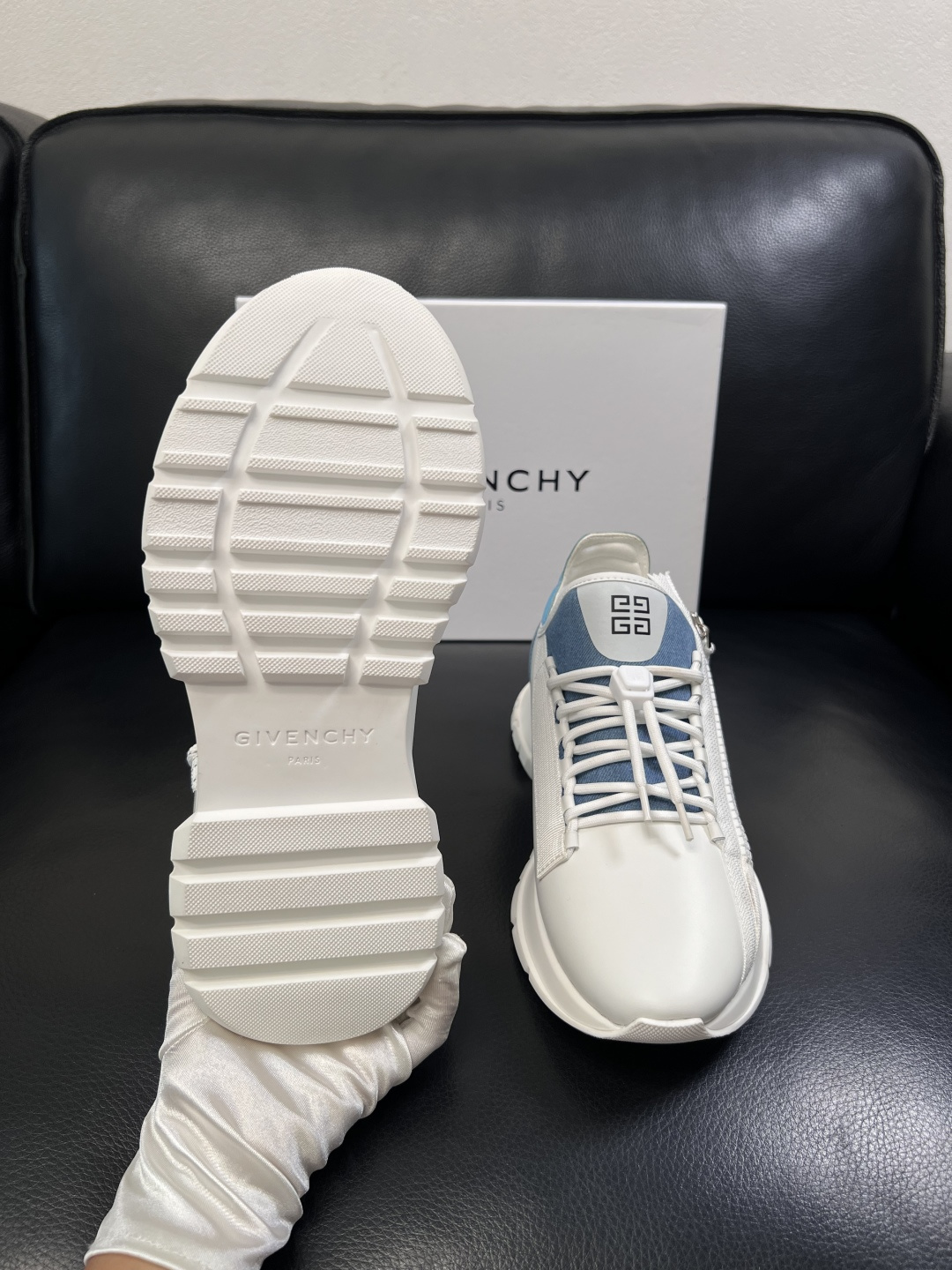Givenchy  高品质   顶级工艺品  纪梵希  专柜新品同步，鞋面意大利进口牛皮面料，进口水染牛