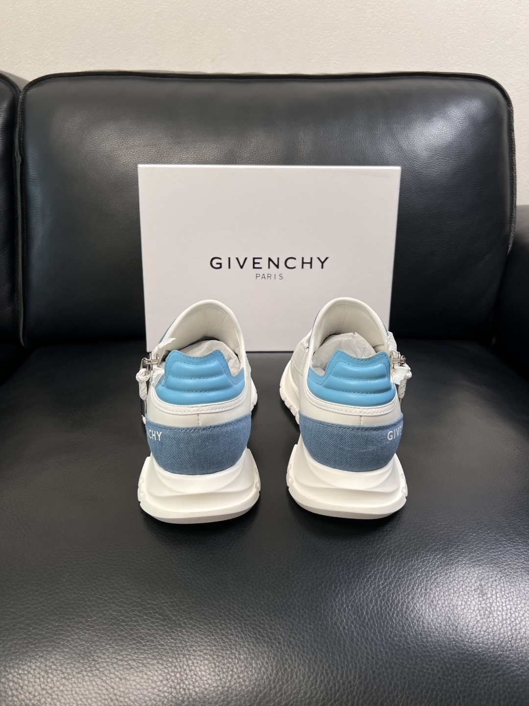 Givenchy  高品质   顶级工艺品  纪梵希  专柜新品同步，鞋面意大利进口牛皮面料，进口水染牛