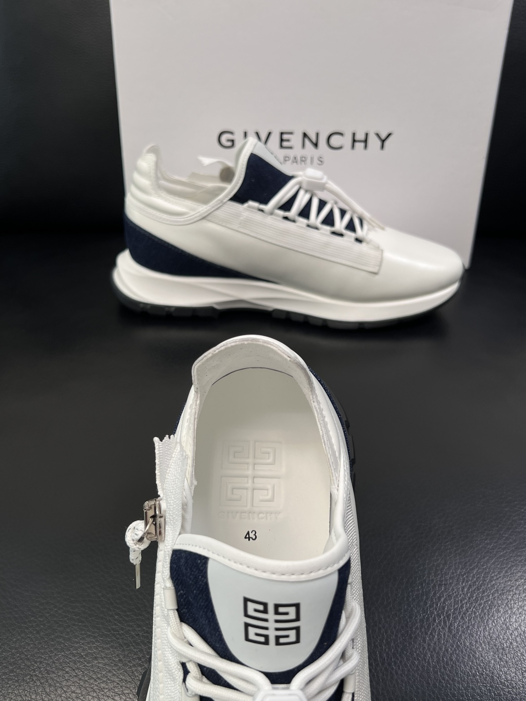Givenchy  高品质   顶级工艺品  纪梵希  专柜新品同步，鞋面意大利进口牛皮面料，进口水染牛