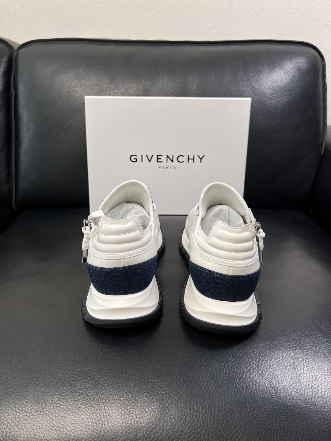 Givenchy  高品质   顶级工艺品  纪梵希  专柜新品同步，鞋面意大利进口牛皮面料，进口水染牛