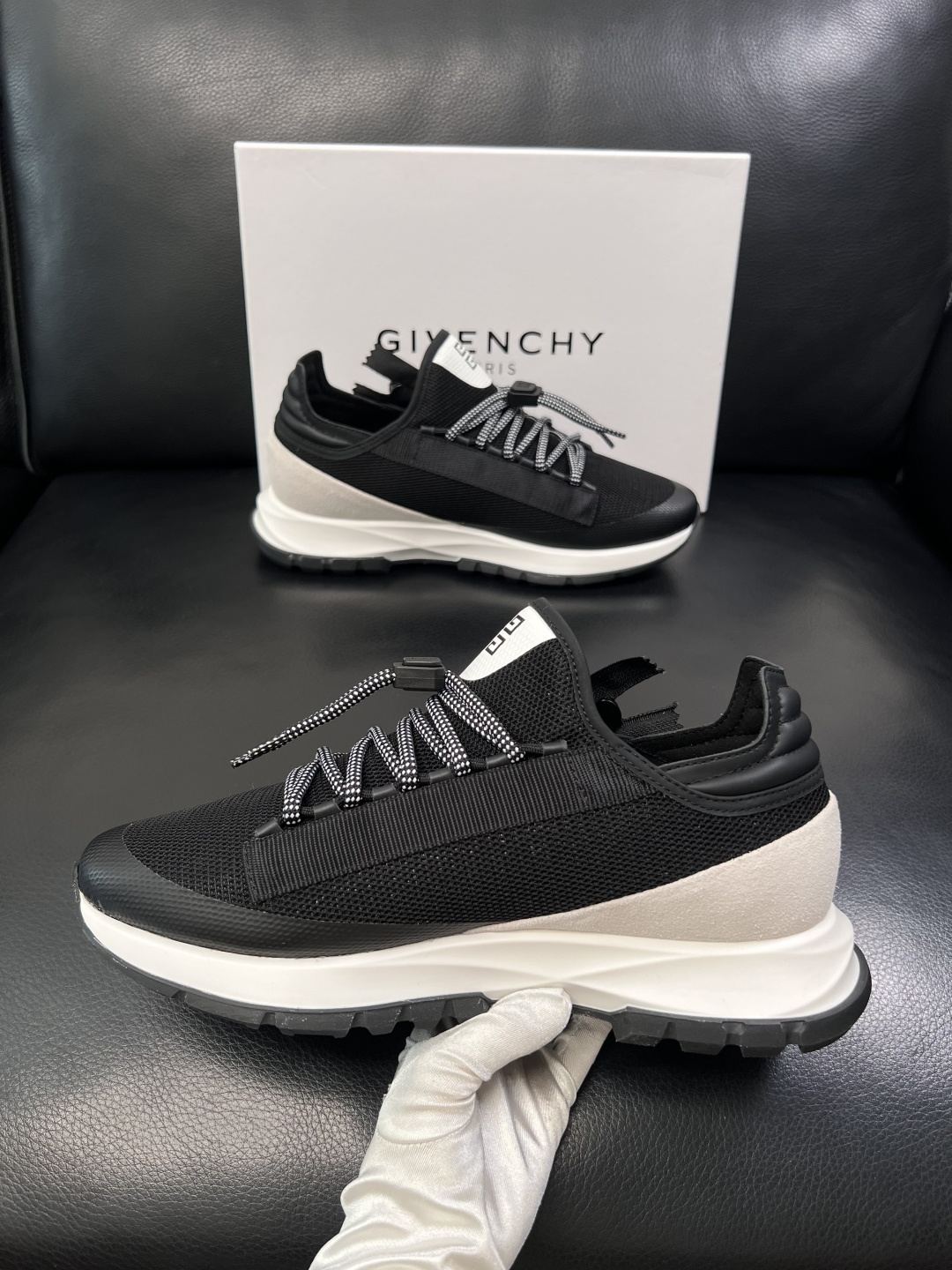 Givenchy  高品质   顶级工艺品  纪梵希  专柜新品同步，鞋面意大利进口牛皮面料，进口水染牛