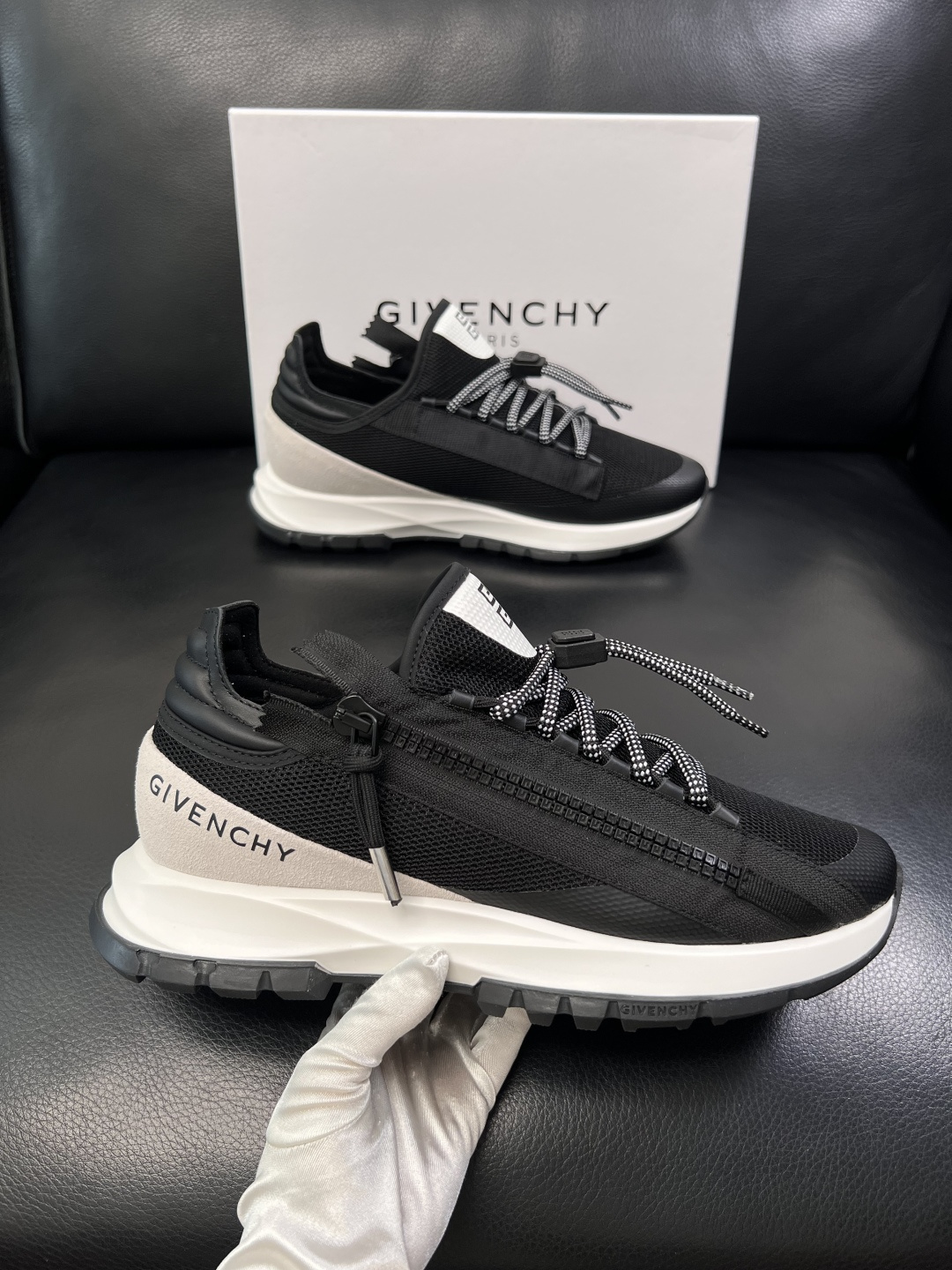 Givenchy  高品质   顶级工艺品  纪梵希  专柜新品同步，鞋面意大利进口牛皮面料，进口水染牛