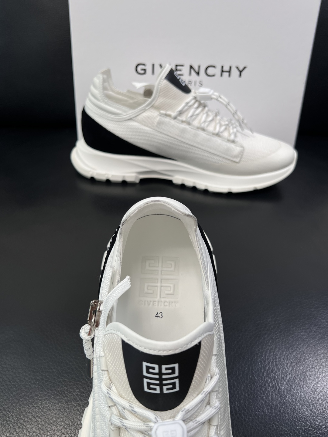 Givenchy  高品质   顶级工艺品  纪梵希  专柜新品同步，鞋面意大利进口牛皮面料，进口水染牛