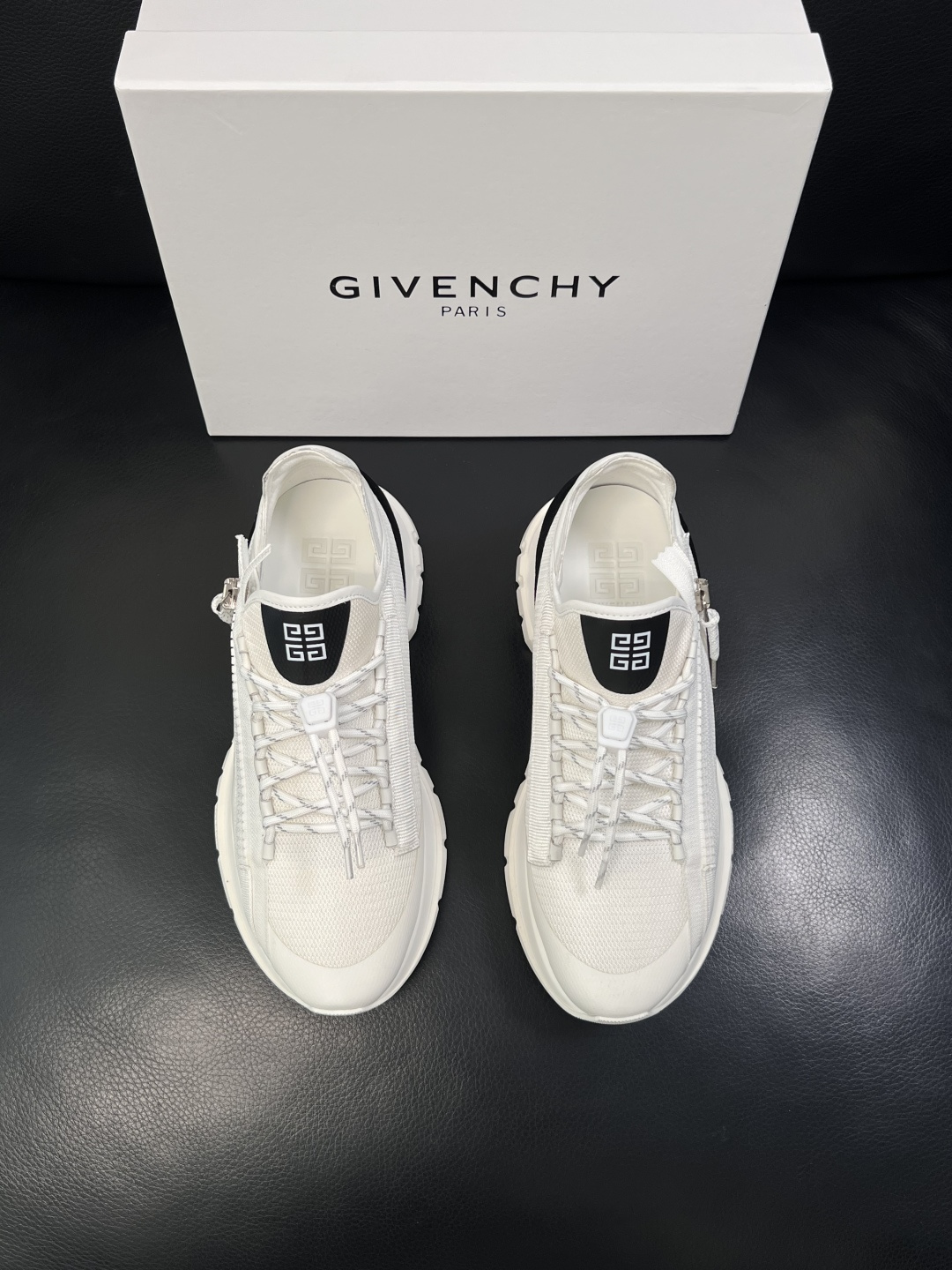 Givenchy  高品质   顶级工艺品  纪梵希  专柜新品同步，鞋面意大利进口牛皮面料，进口水染牛
