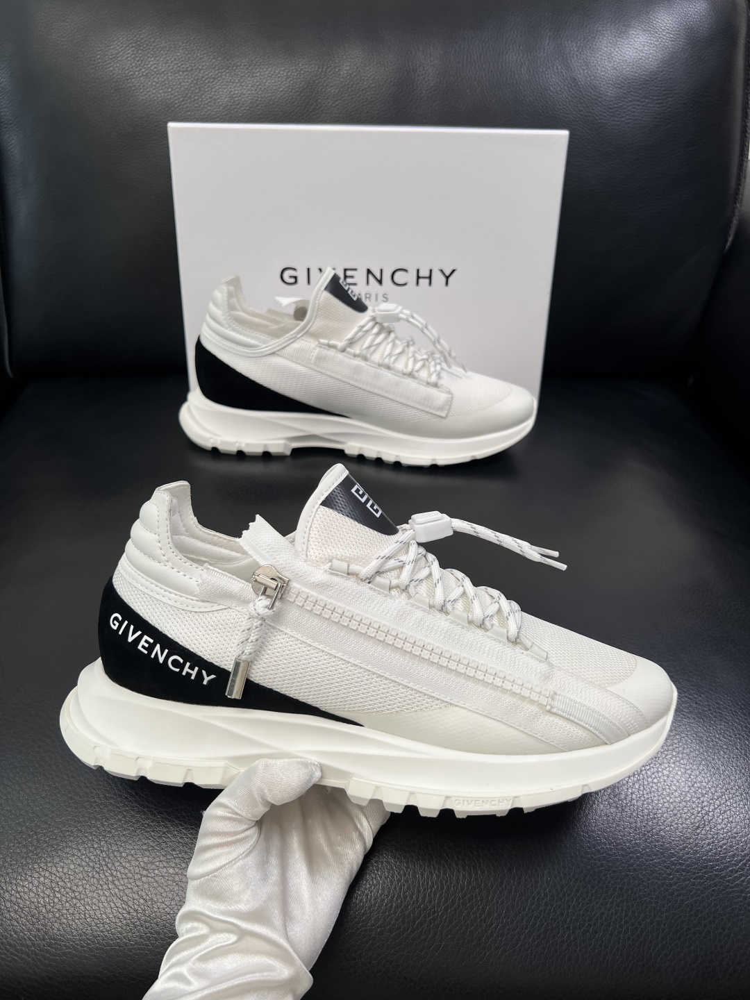 Givenchy  高品质   顶级工艺品  纪梵希  专柜新品同步，鞋面意大利进口牛皮面料，进口水染牛