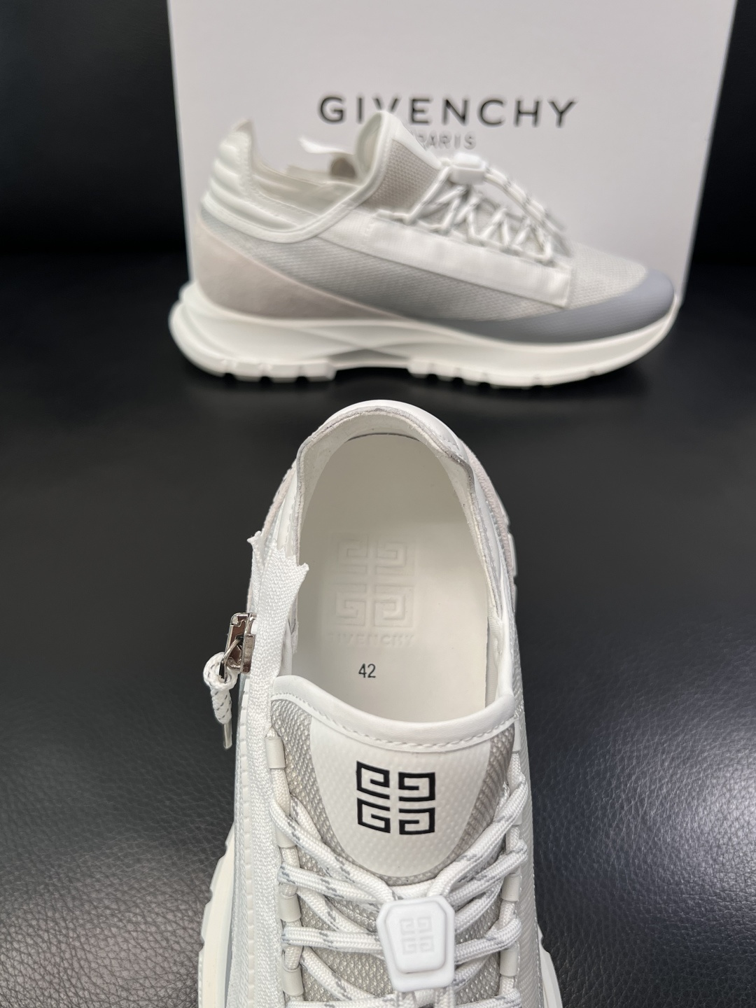 Givenchy  高品质   顶级工艺品  纪梵希  专柜新品同步，鞋面意大利进口牛皮面料，进口水染牛