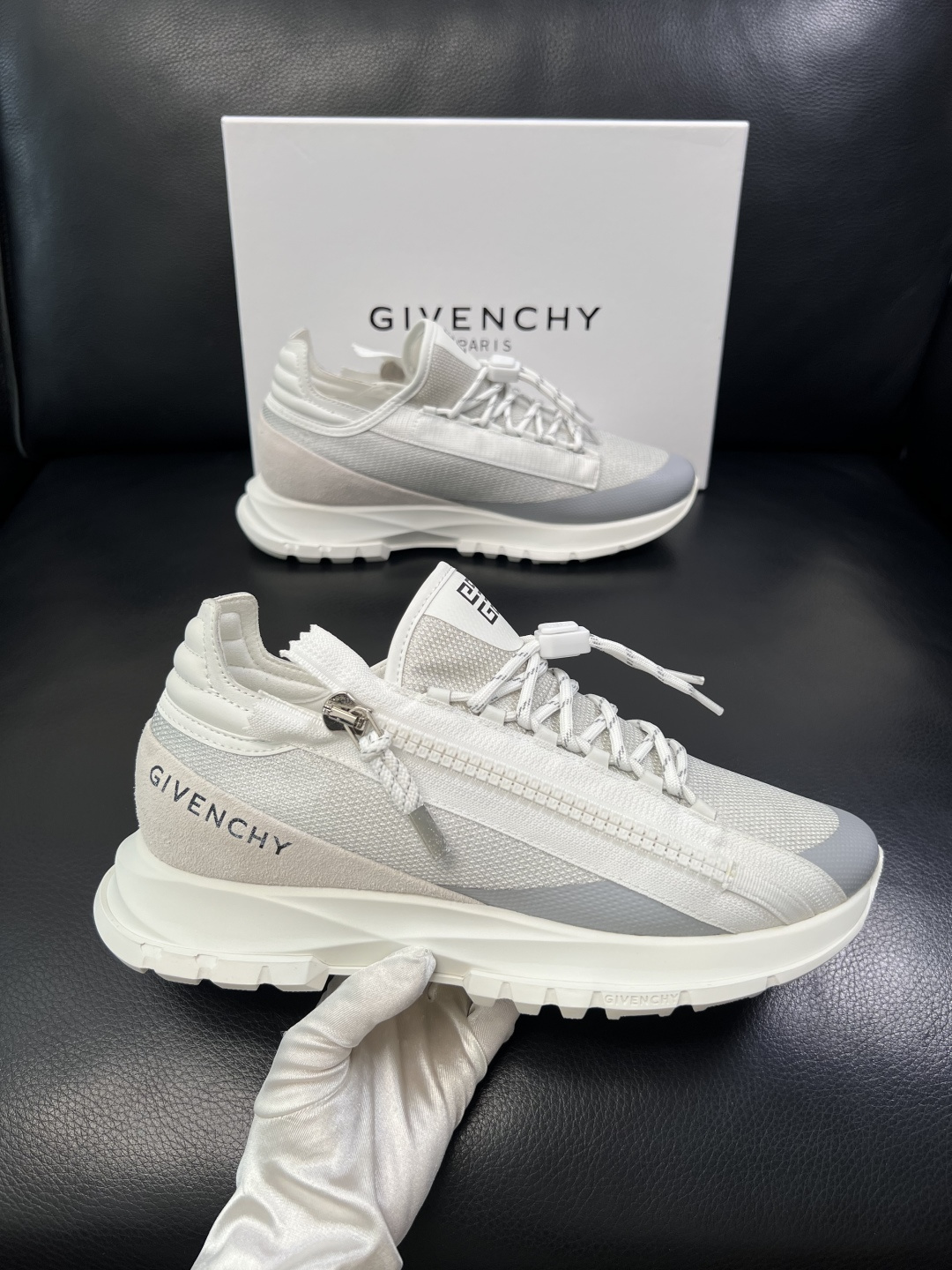 Givenchy  高品质   顶级工艺品  纪梵希  专柜新品同步，鞋面意大利进口牛皮面料，进口水染牛