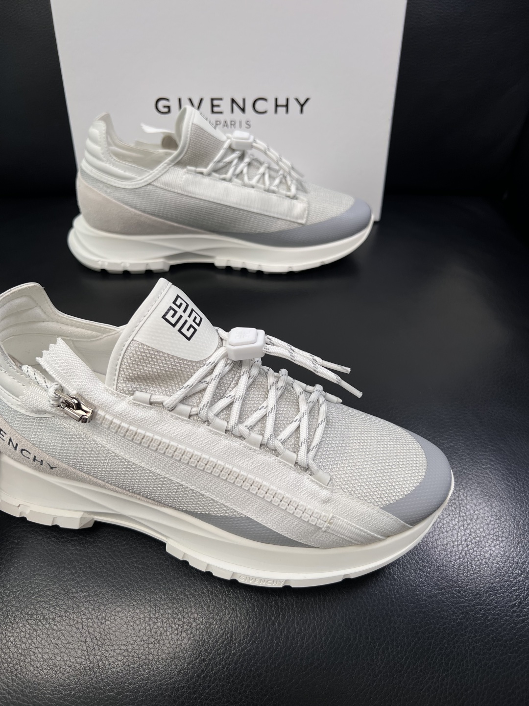 Givenchy  高品质   顶级工艺品  纪梵希  专柜新品同步，鞋面意大利进口牛皮面料，进口水染牛