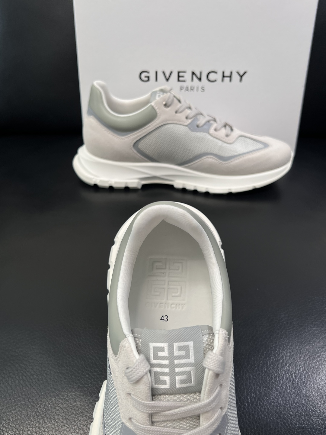 Givenchy  高品质   顶级工艺品  纪梵希  专柜新品同步，鞋面意大利进口牛皮面料，进口水染牛