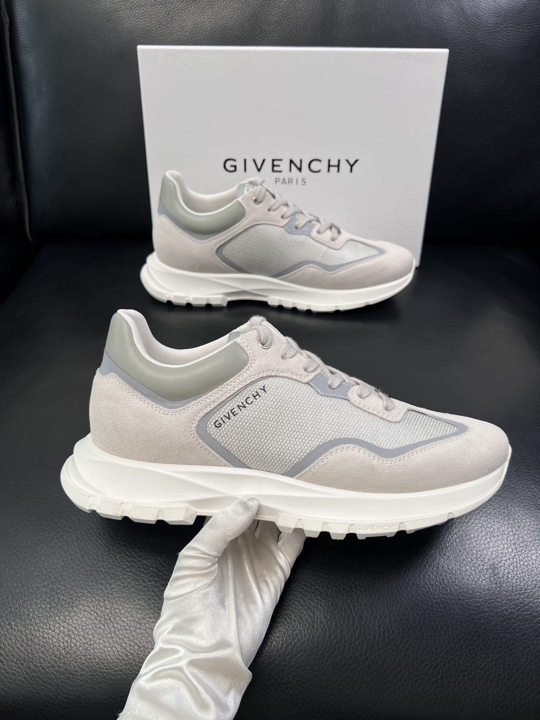 Givenchy  高品质   顶级工艺品  纪梵希  专柜新品同步，鞋面意大利进口牛皮面料，进口水染牛