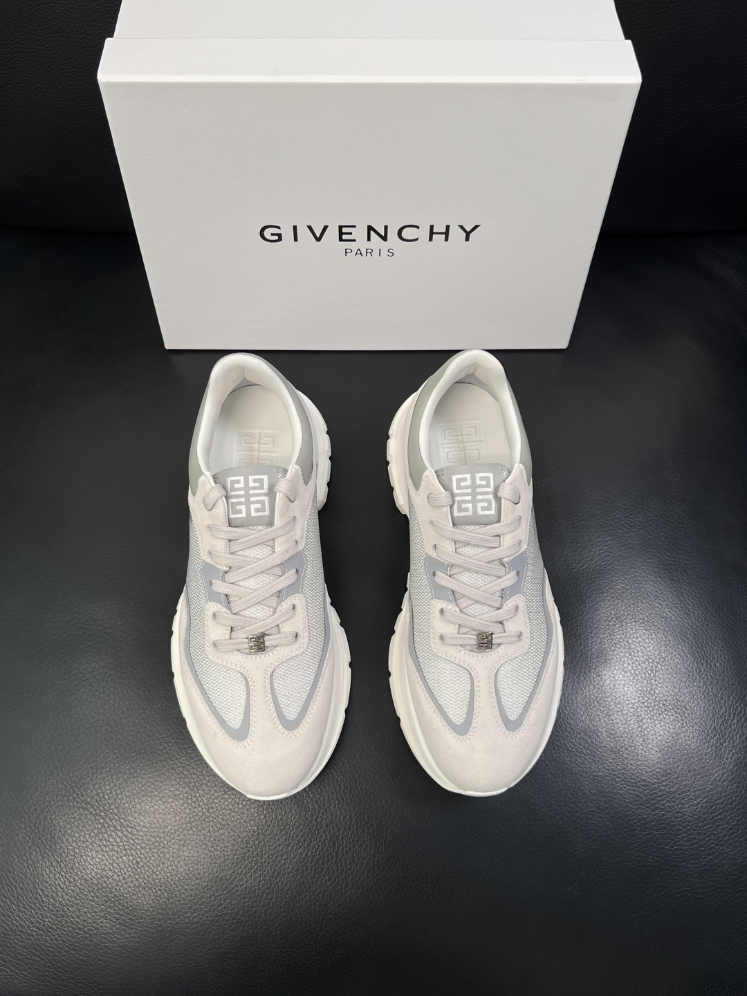 Givenchy  高品质   顶级工艺品  纪梵希  专柜新品同步，鞋面意大利进口牛皮面料，进口水染牛