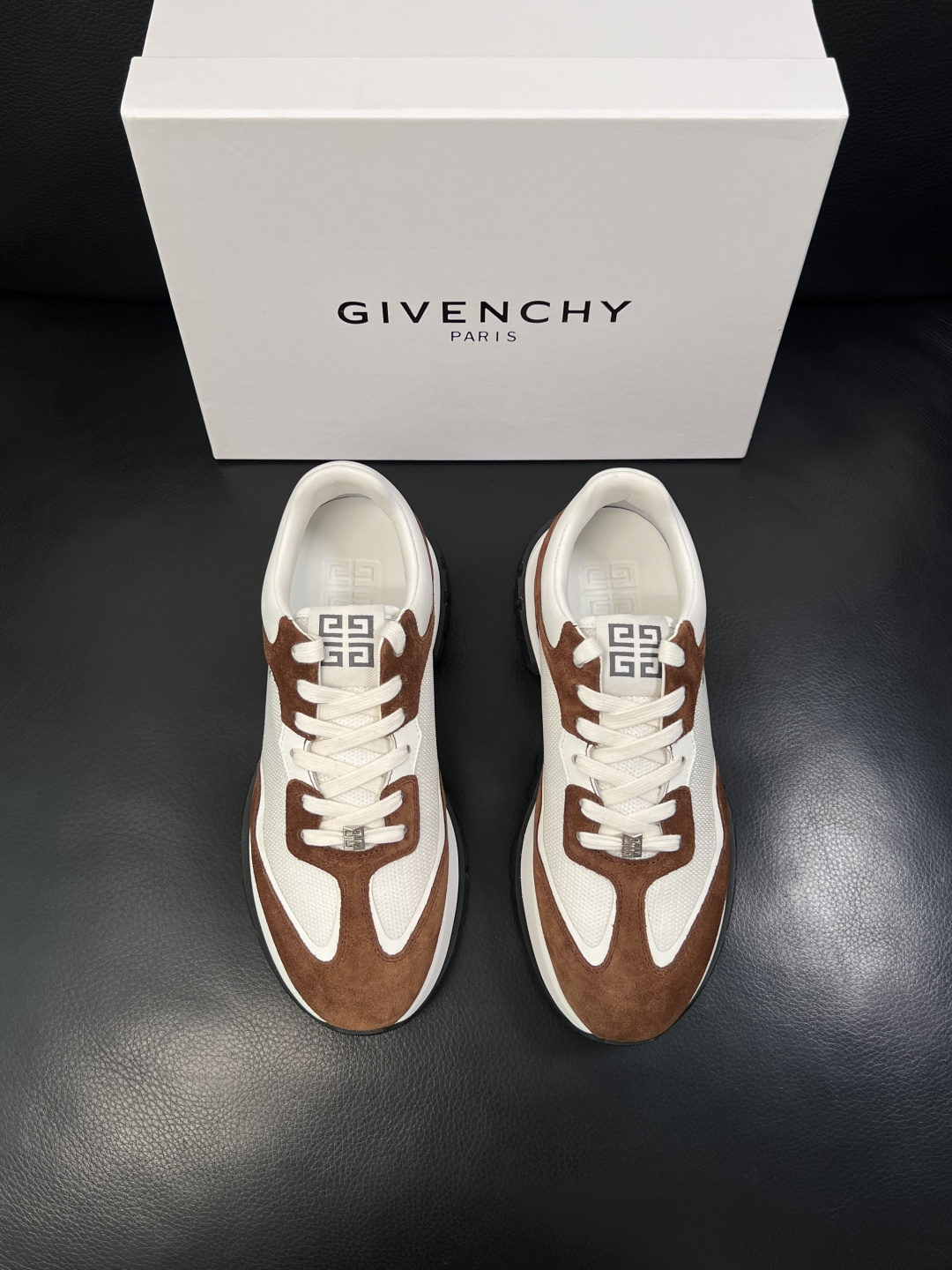 Givenchy  高品质   顶级工艺品  纪梵希  专柜新品同步，鞋面意大利进口牛皮面料，进口水染牛