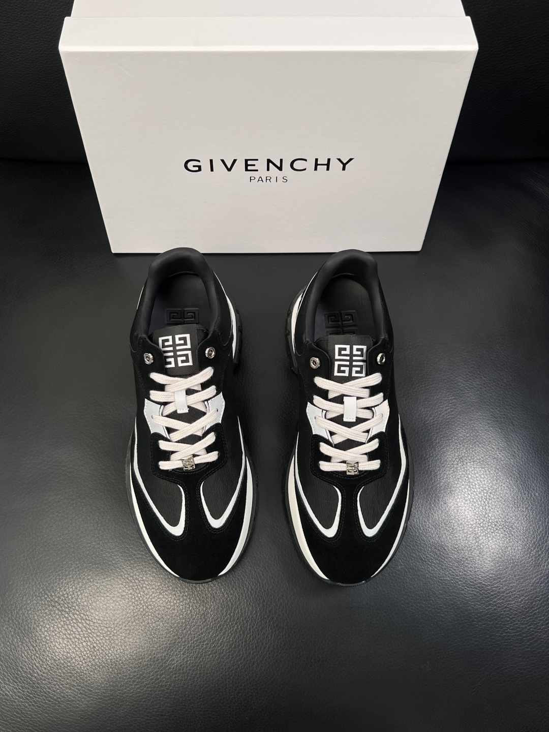 Givenchy  高品质   顶级工艺品  纪梵希  专柜新品同步，鞋面意大利进口牛皮面料，进口水染牛