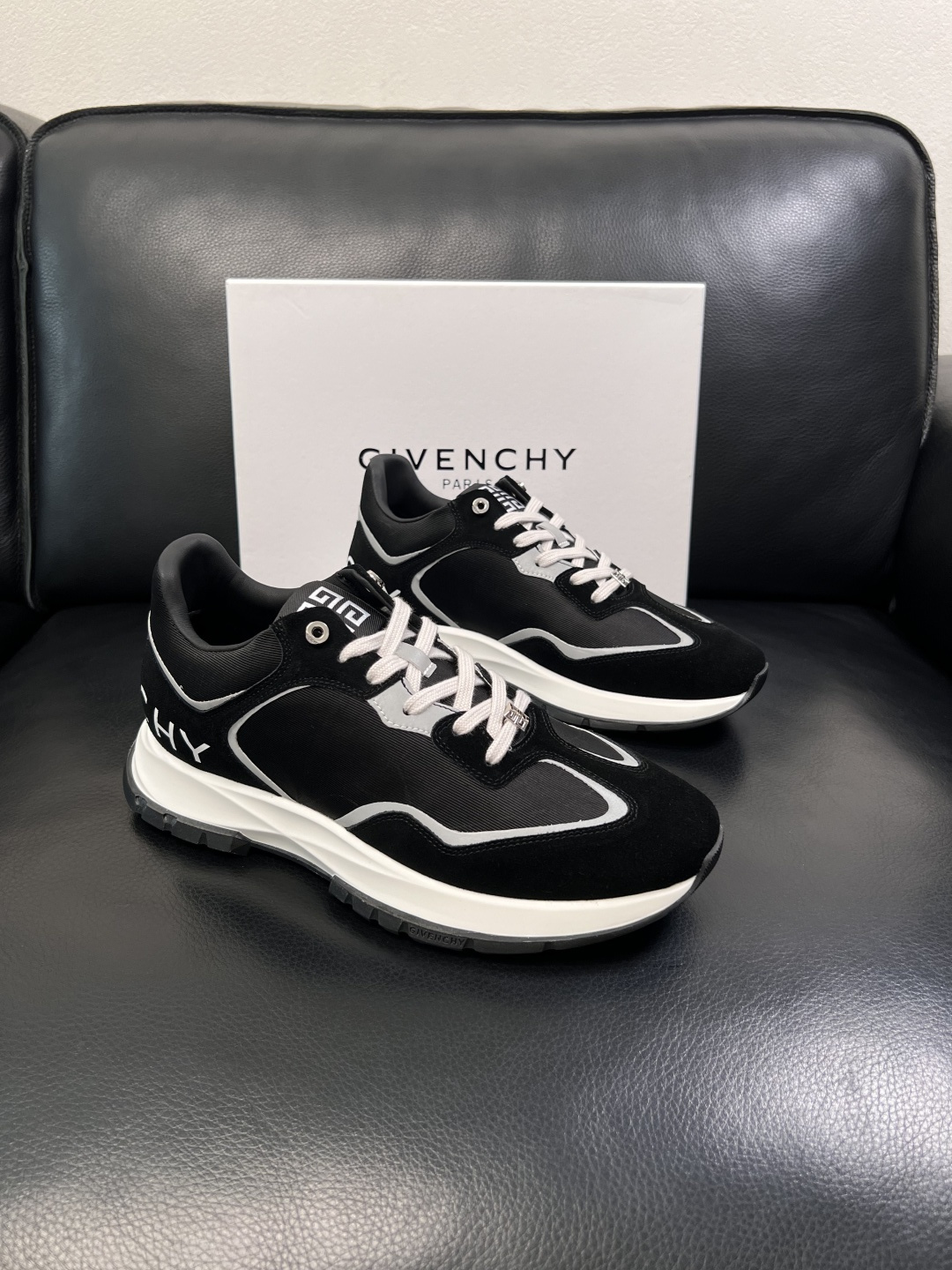 NO:853576,Givenchy high-quality top handicrafts, new products at Givenchy counters, uppers imported from Italy, cowhide fabric, imported water-dyed cowhide lining, soles specially provided by the original factory, exclusive movable molded soles super comfortable, original factory follow-up goods, code number 38-44 (customized 45 46),,givenchy,givenchy,cowhide19860909Givenchy 高品质顶级工艺品 纪梵希 专柜新品同步,鞋面意大利进口牛皮面料,进口水染牛皮内里垫,鞋底原厂特供原版底,独家活动成型底超级舒适,原厂跟单货, 码数 38-44 (订做 45 46),,givenchy,givenchy,cowhide,Men's shoes
