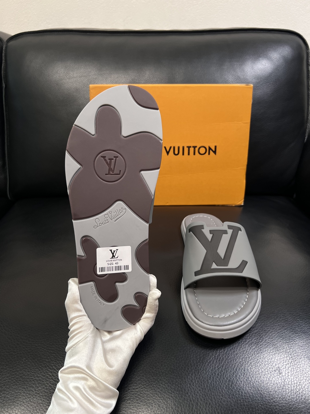 Lv  高品质  顶级工艺品  路易威登，拖鞋  专柜同步原厂配置，鞋面意大利进口，高品质拼接缤纷色彩复