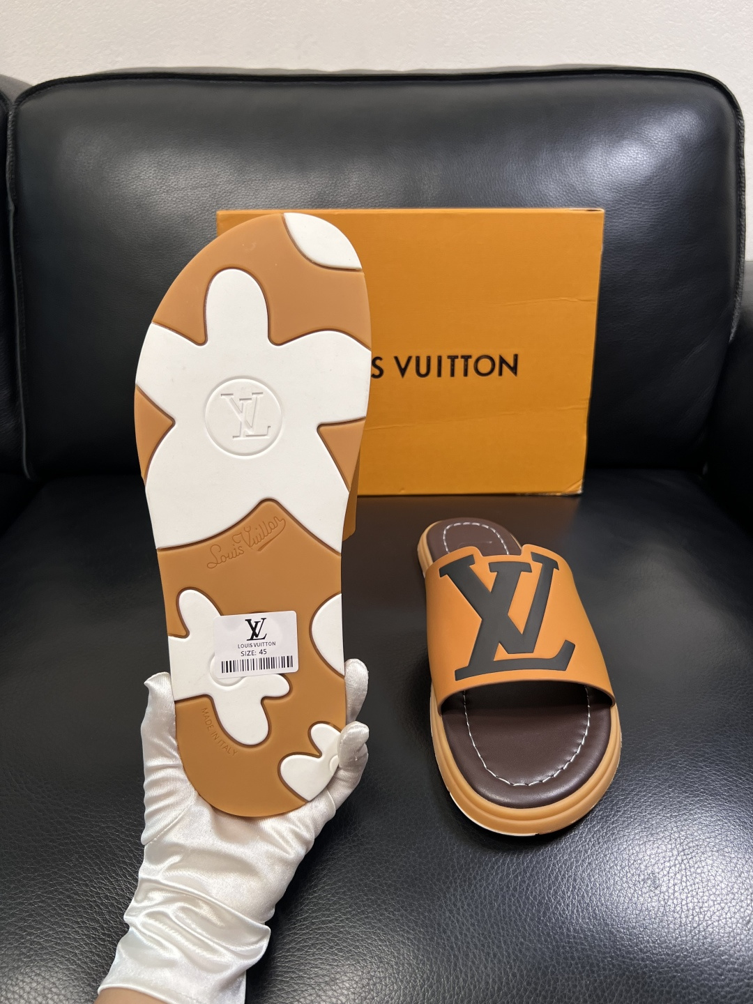 Lv  高品质  顶级工艺品  路易威登，拖鞋  专柜同步原厂配置，鞋面意大利进口，高品质拼接缤纷色彩复