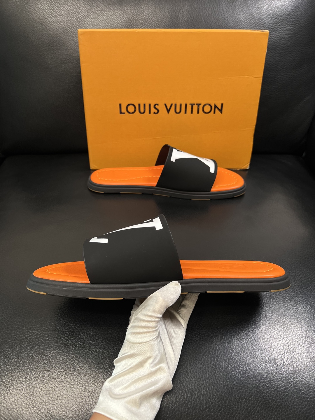 Lv  高品质  顶级工艺品  路易威登，拖鞋  专柜同步原厂配置，鞋面意大利进口，高品质拼接缤纷色彩复