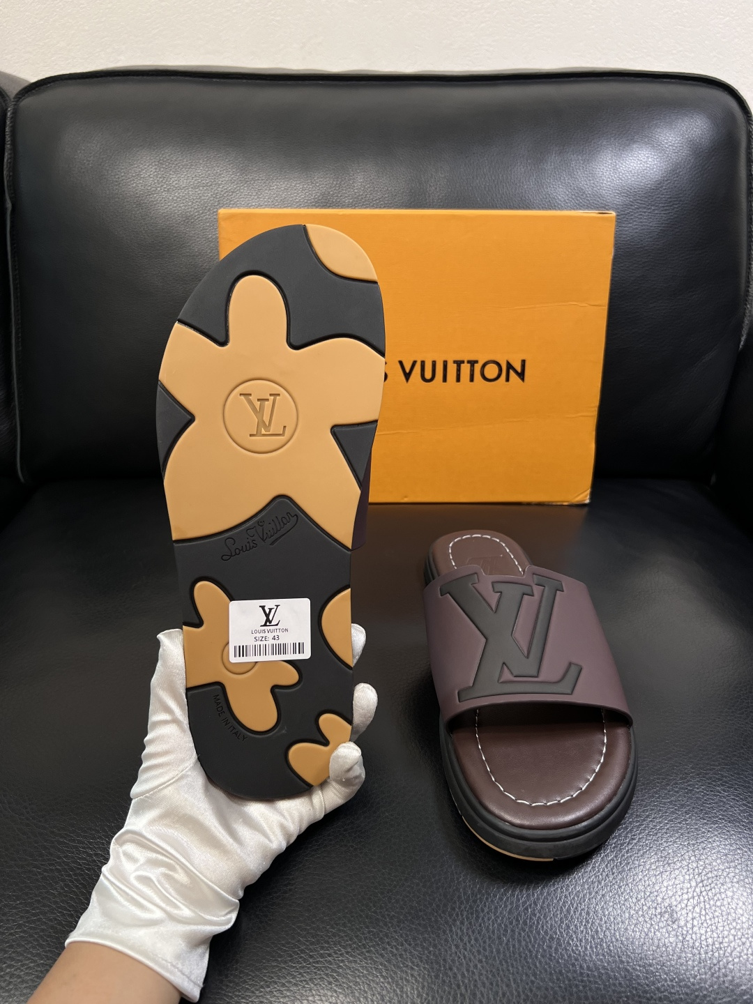 Lv  高品质  顶级工艺品  路易威登，拖鞋  专柜同步原厂配置，鞋面意大利进口，高品质拼接缤纷色彩复