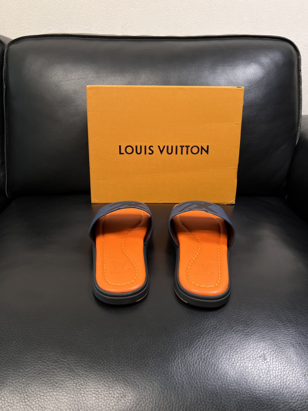Lv  高品质  顶级工艺品  路易威登，拖鞋  专柜同步原厂配置，鞋面意大利进口，高品质拼接缤纷色彩复