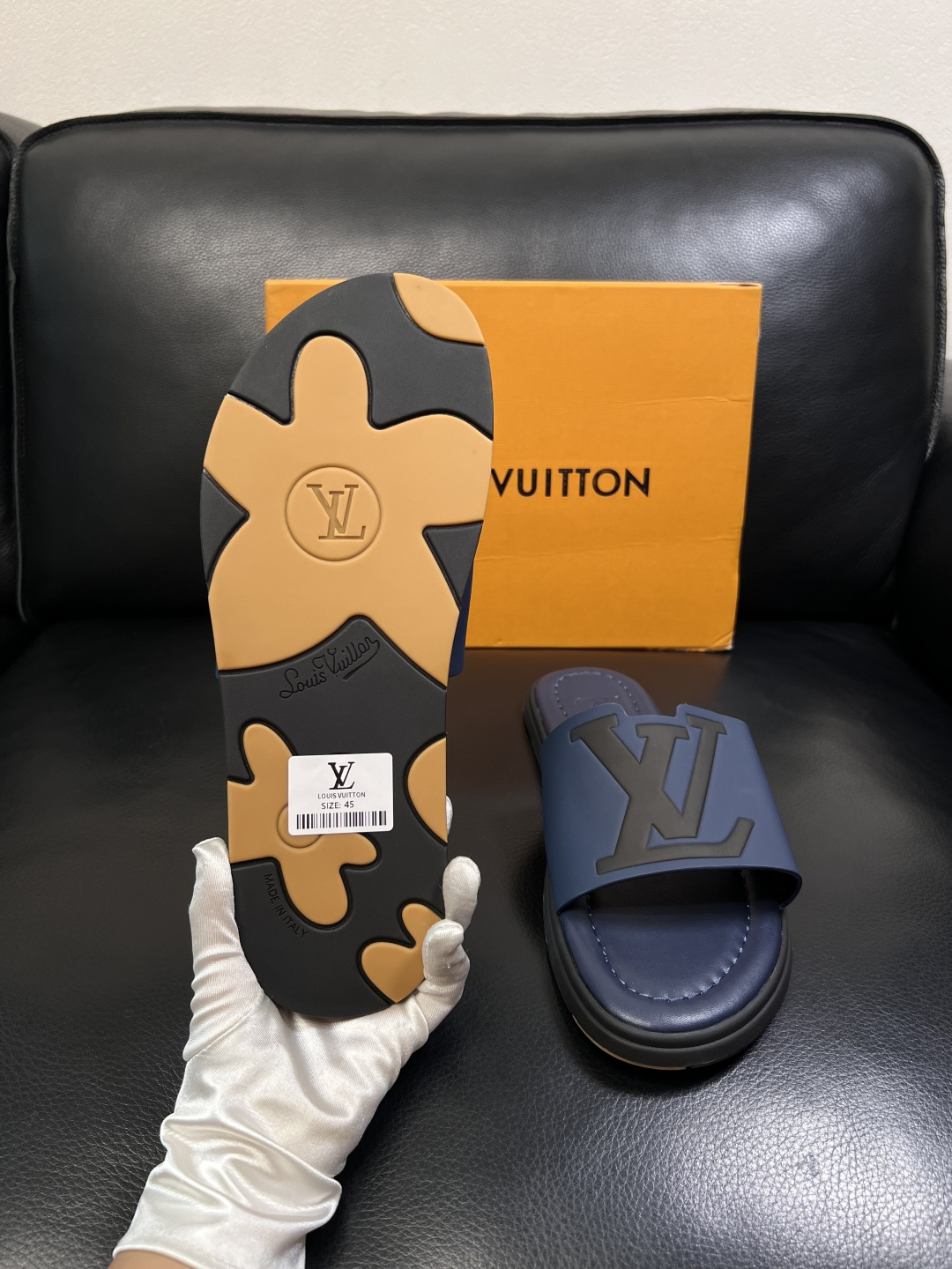 Lv  高品质  顶级工艺品  路易威登，拖鞋  专柜同步原厂配置，鞋面意大利进口，高品质拼接缤纷色彩复