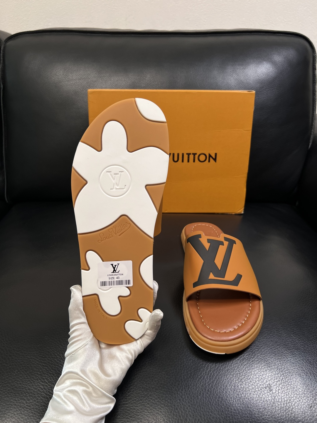 Lv  高品质  顶级工艺品  路易威登，拖鞋  专柜同步原厂配置，鞋面意大利进口，高品质拼接缤纷色彩复