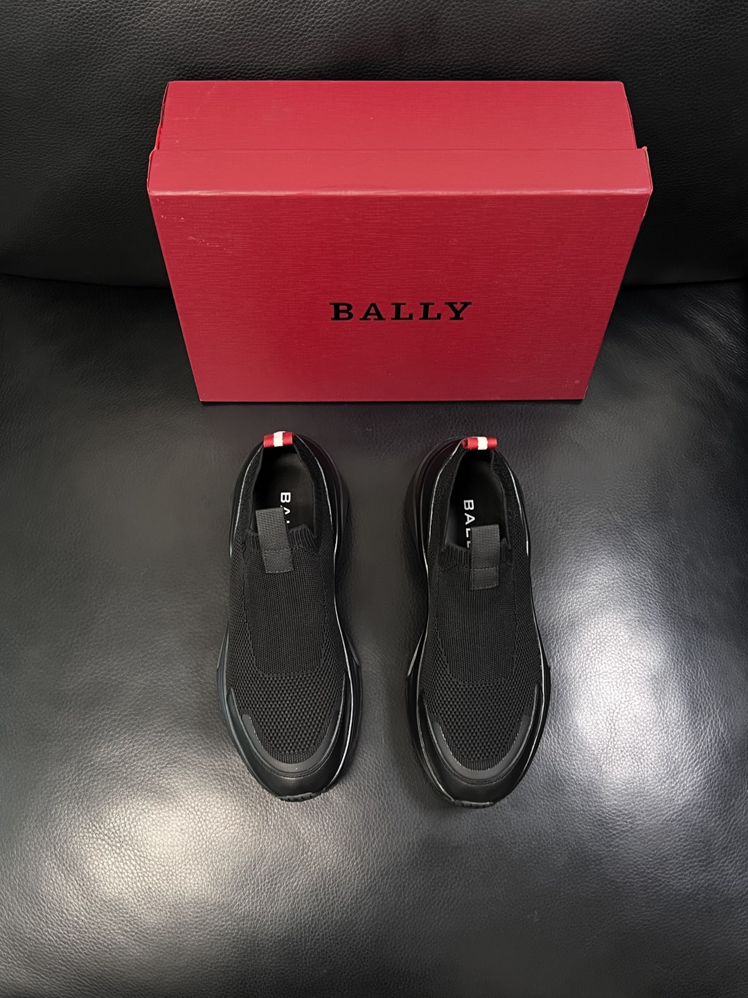BALLY  高品质  顶级工艺品  巴利 专柜同原厂配置 ，鞋面意大利进口牛皮飞织面料，进口水染牛皮里