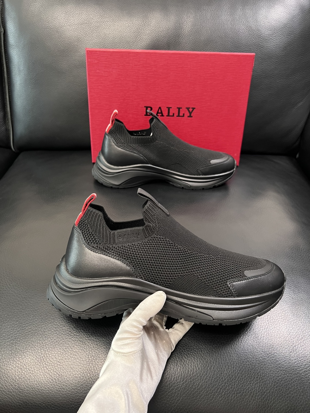 BALLY  高品质  顶级工艺品  巴利 专柜同原厂配置 ，鞋面意大利进口牛皮飞织面料，进口水染牛皮里