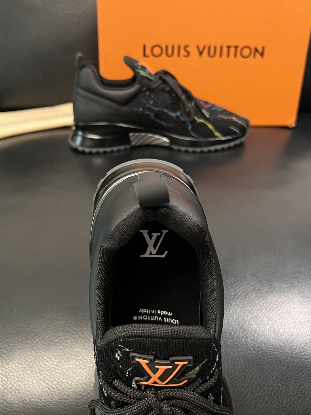 Lv  高品质  顶级工艺品  路易威登，运动板鞋专柜同步，鞋面意大利进口飞织面料，高品质拼接缤纷色彩复