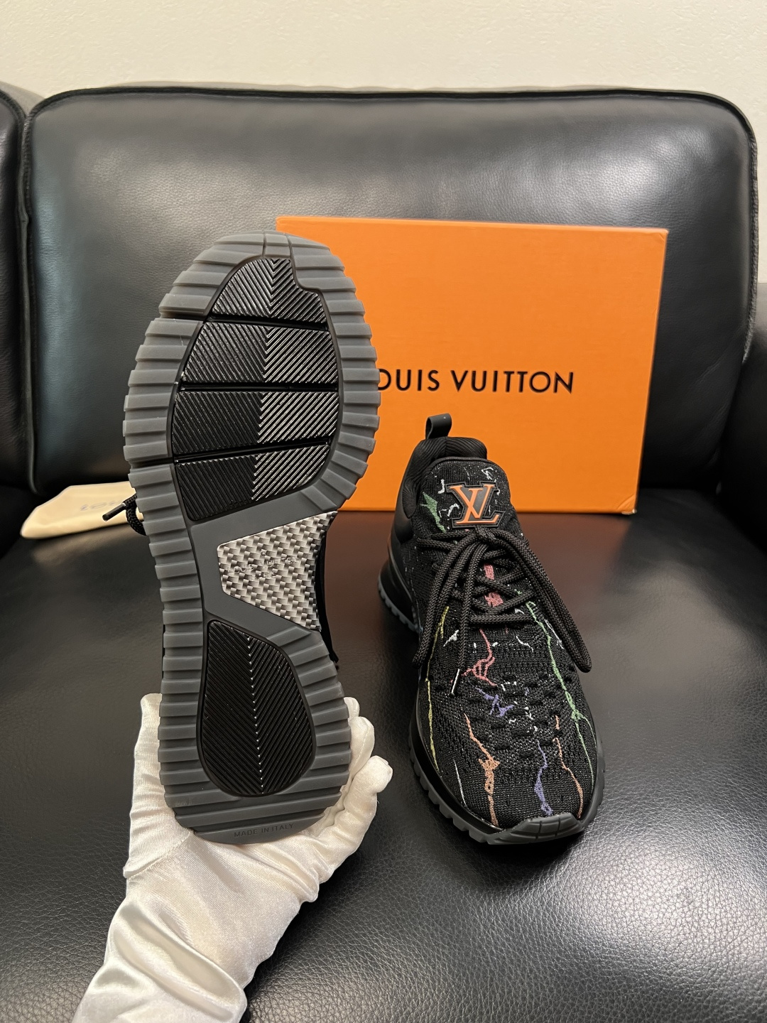 Lv  高品质  顶级工艺品  路易威登，运动板鞋专柜同步，鞋面意大利进口飞织面料，高品质拼接缤纷色彩复