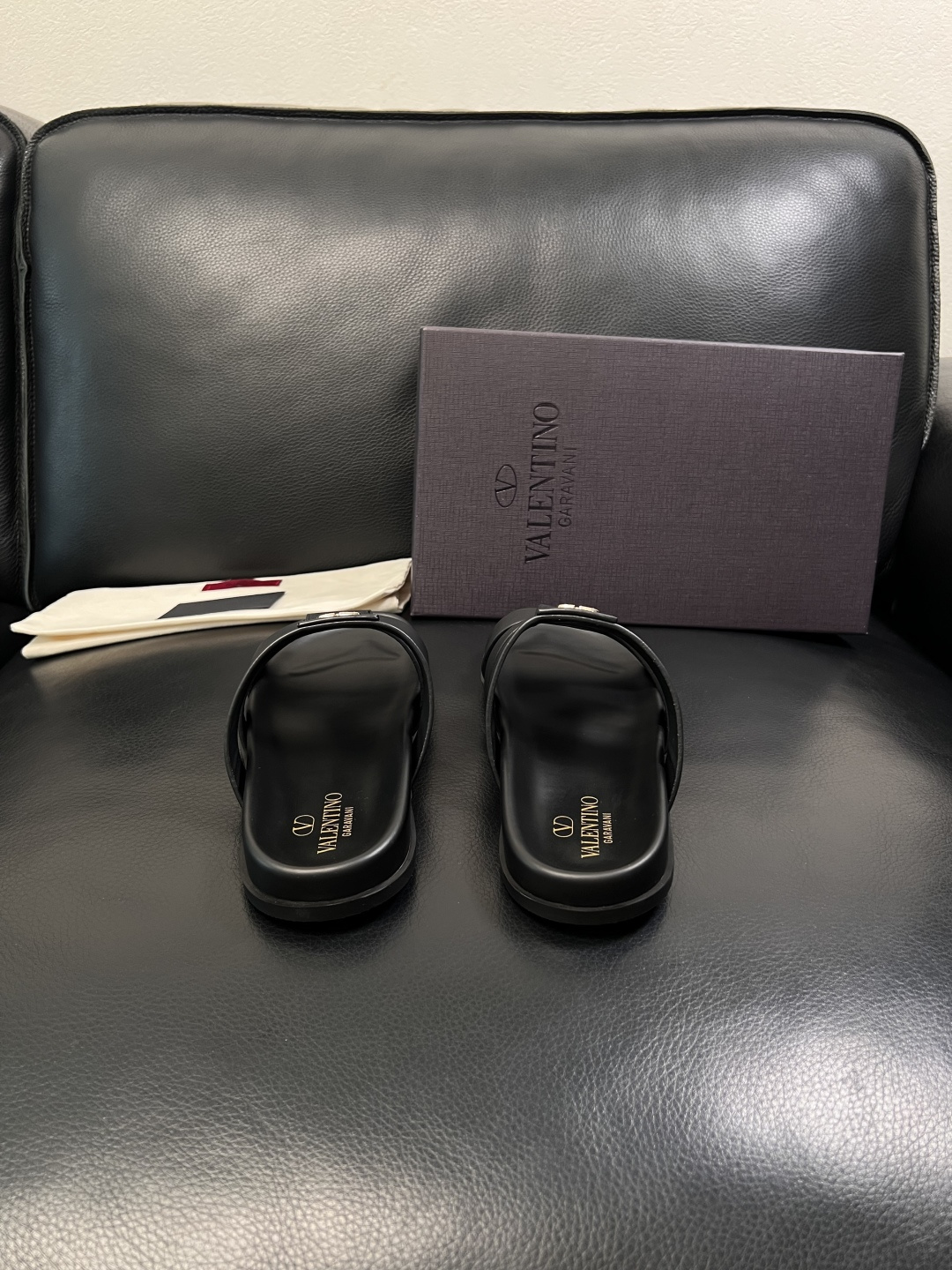 VALENTINO  高品质  顶级工艺品  华伦天奴，拖鞋专柜同步，鞋面意大利进口，高品质拼接缤纷色彩