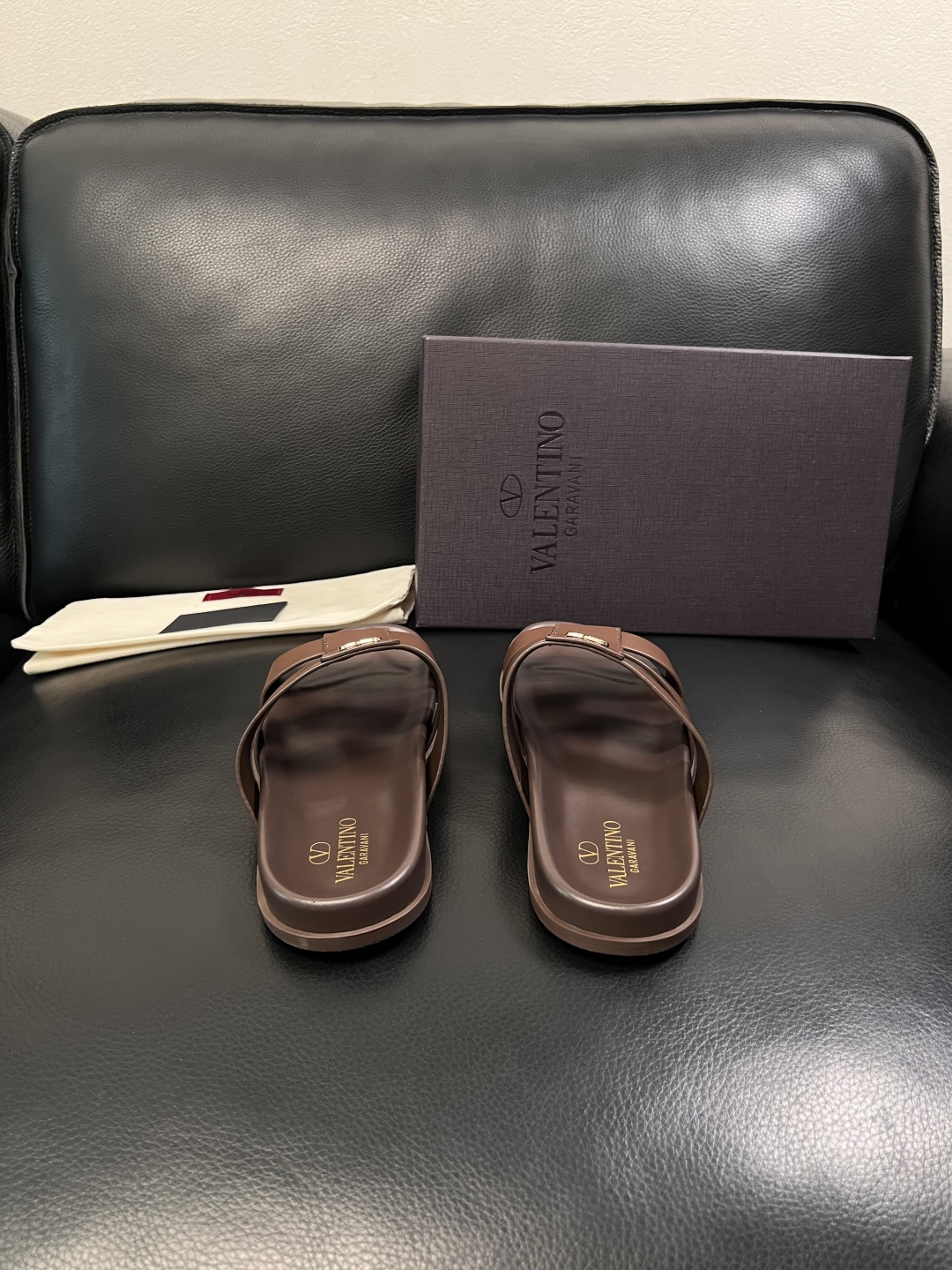 VALENTINO  高品质  顶级工艺品  华伦天奴，拖鞋专柜同步，鞋面意大利进口，高品质拼接缤纷色彩