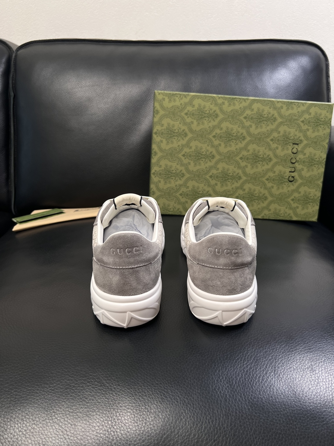 Gucci 高品质  顶级工艺品  古奇  专柜新款原厂配置，意大利进口牛皮面料，进口牛皮内里垫，透气舒