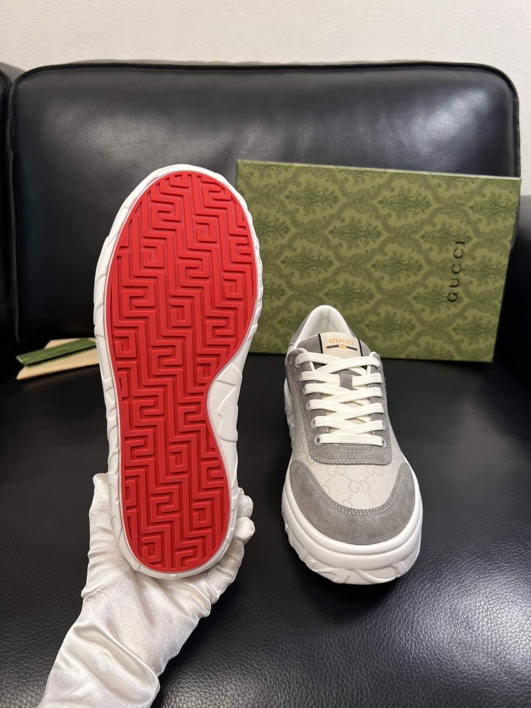 Gucci 高品质  顶级工艺品  古奇  专柜新款原厂配置，意大利进口牛皮面料，进口牛皮内里垫，透气舒