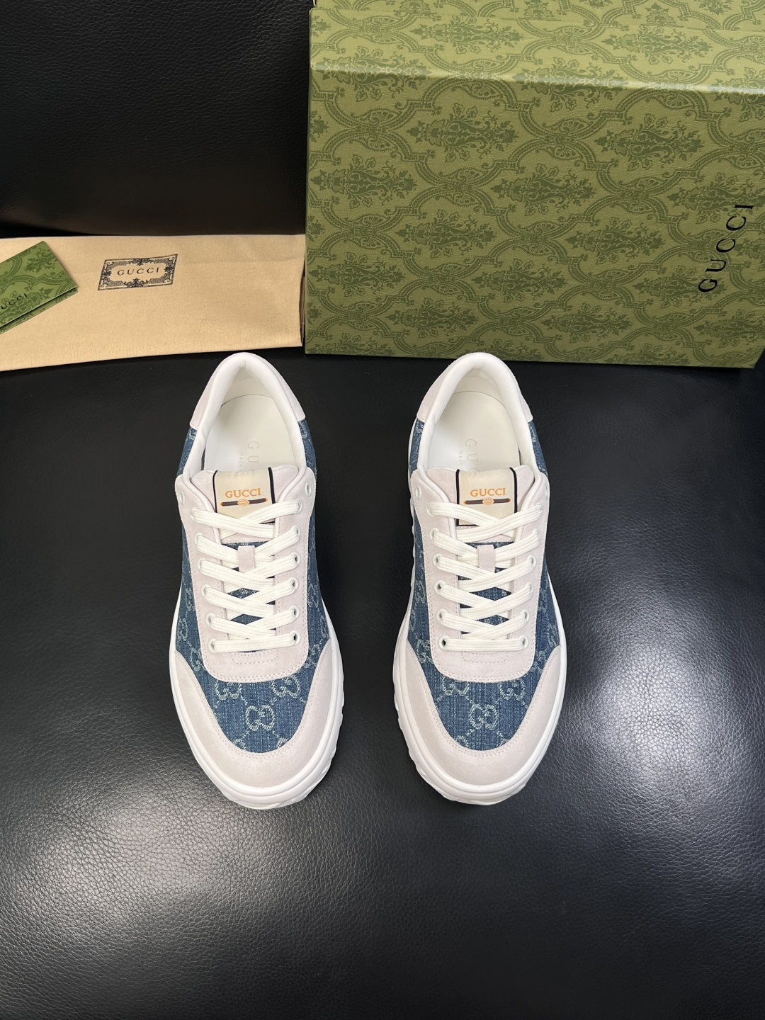 Gucci 高品质  顶级工艺品  古奇  专柜新款原厂配置，意大利进口牛皮面料，进口牛皮内里垫，透气舒