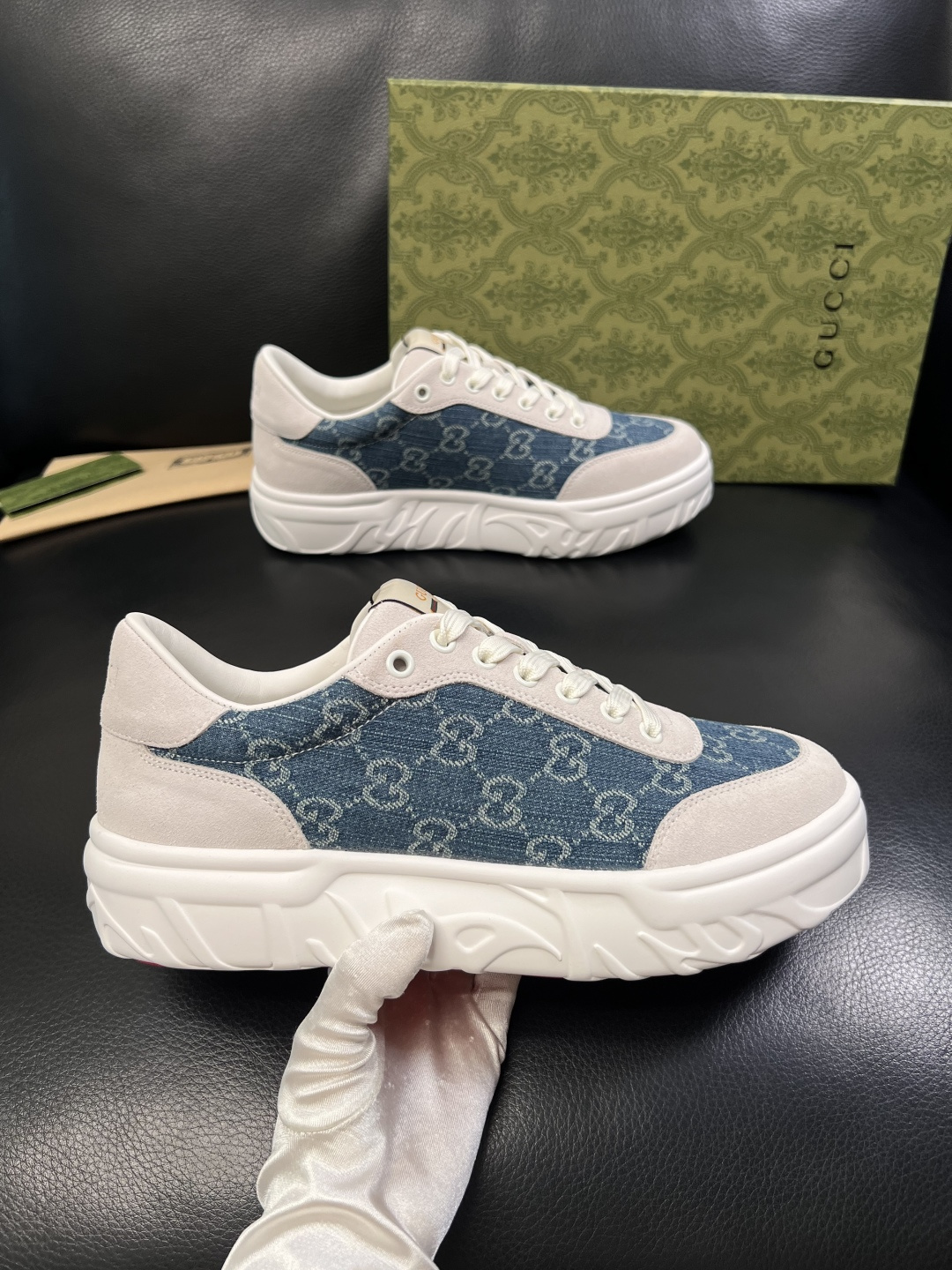 Gucci 高品质  顶级工艺品  古奇  专柜新款原厂配置，意大利进口牛皮面料，进口牛皮内里垫，透气舒