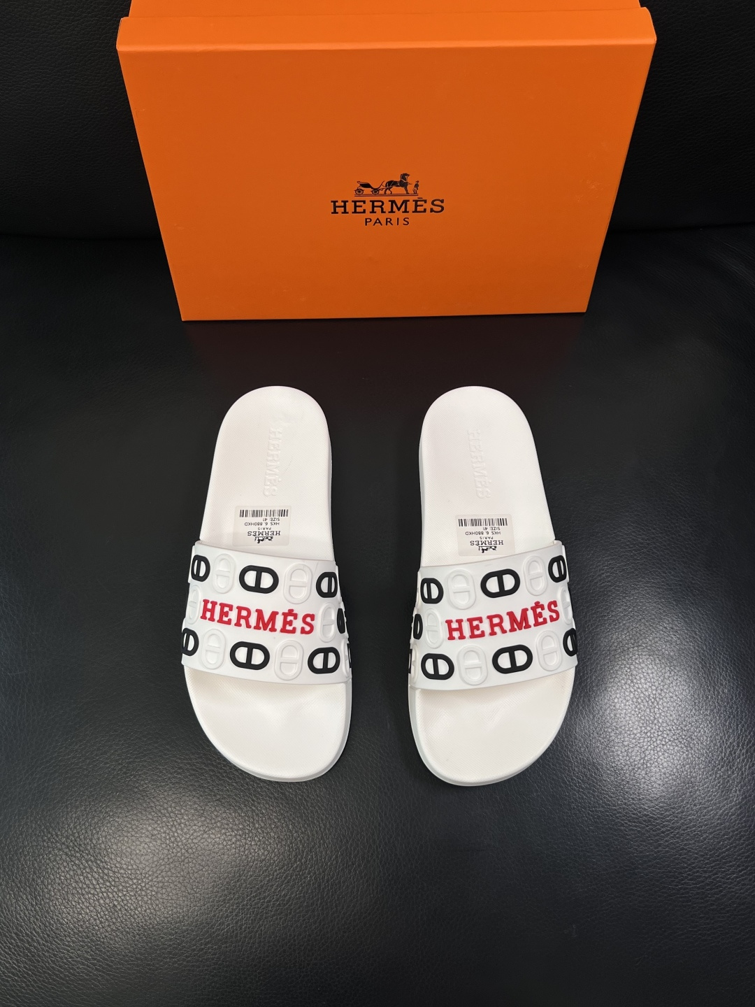 Hermes  高品质  顶级工艺品  爱马仕 拖鞋专柜同步发售原厂配置，意大利进口原版面料，高品质拼接