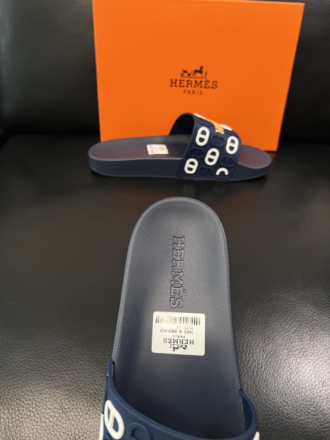 Hermes  高品质  顶级工艺品  爱马仕 拖鞋专柜同步发售原厂配置，意大利进口原版面料，高品质拼接