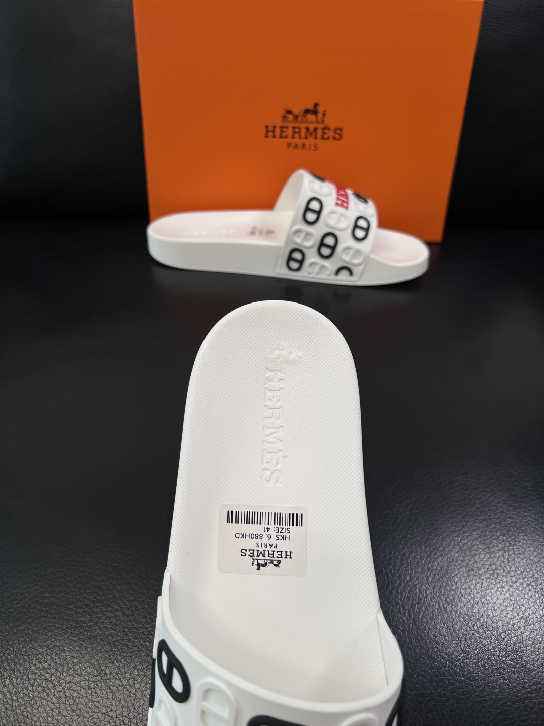 Hermes  高品质  顶级工艺品  爱马仕 拖鞋专柜同步发售原厂配置，意大利进口原版面料，高品质拼接