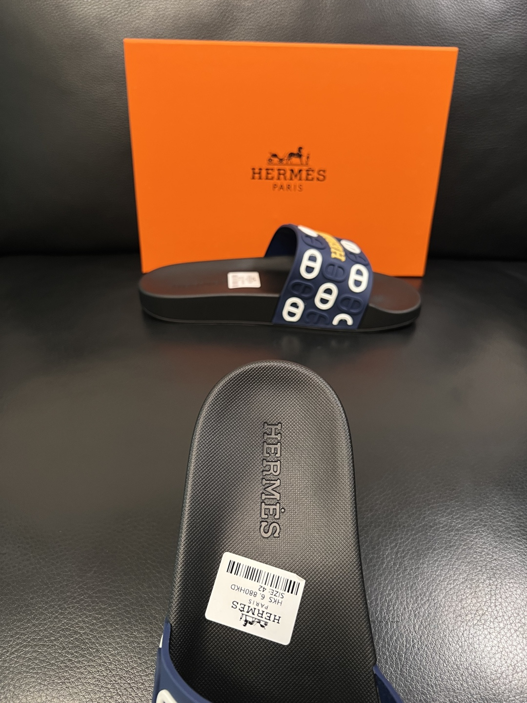 Hermes  高品质  顶级工艺品  爱马仕 拖鞋专柜同步发售原厂配置，意大利进口原版面料，高品质拼接