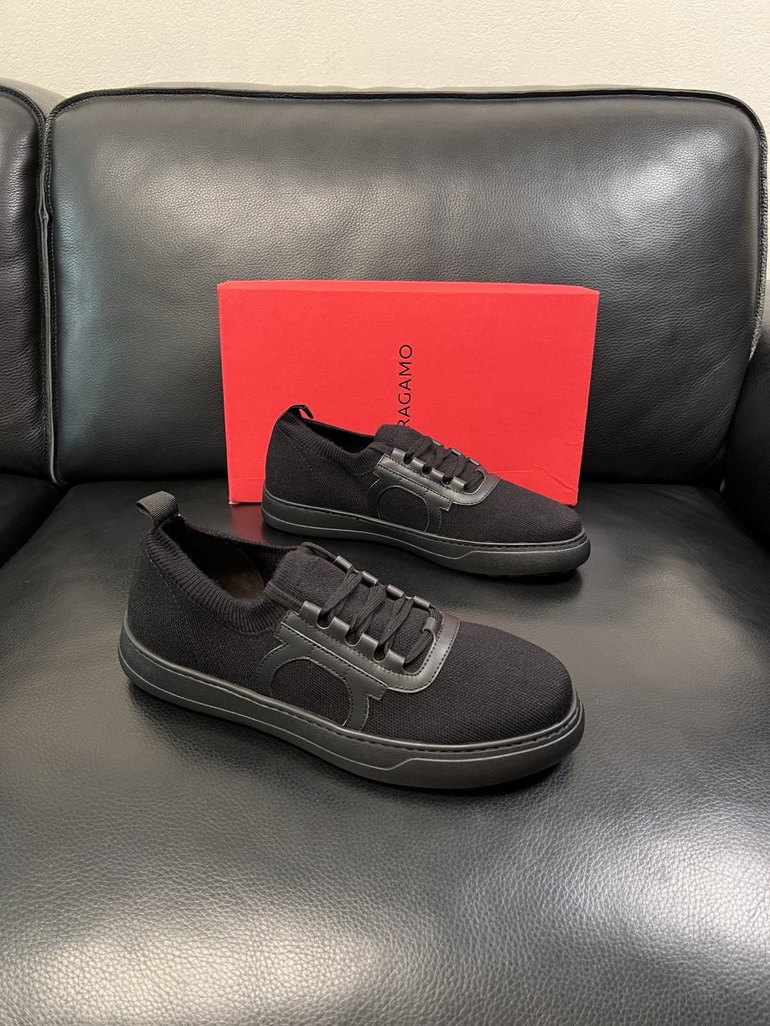 ⚠️只换码不退⚠️    Ferragamo  高品质   顶级工艺品  菲拉格慕  专柜新品同步，鞋面