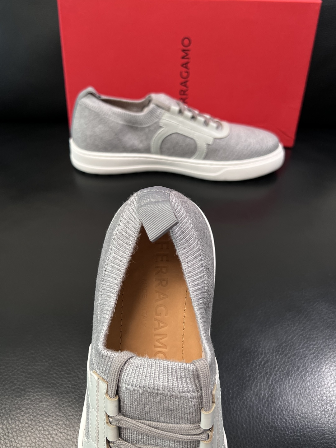 ⚠️只换码不退⚠️    Ferragamo  高品质   顶级工艺品  菲拉格慕  专柜新品同步，鞋面