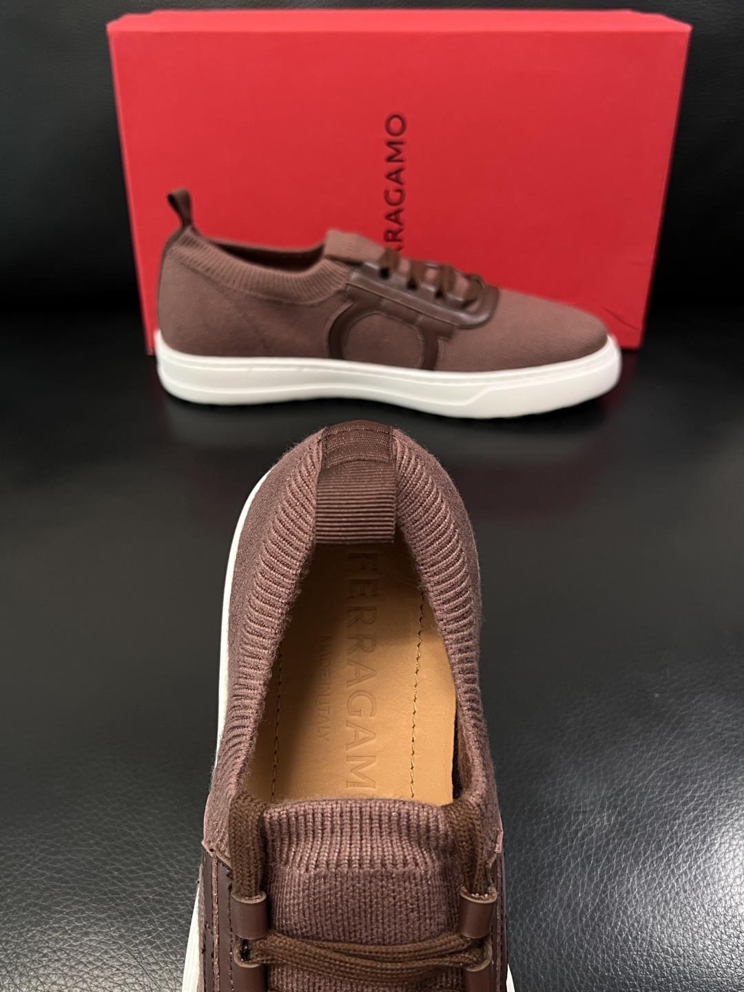 ⚠️只换码不退⚠️    Ferragamo  高品质   顶级工艺品  菲拉格慕  专柜新品同步，鞋面