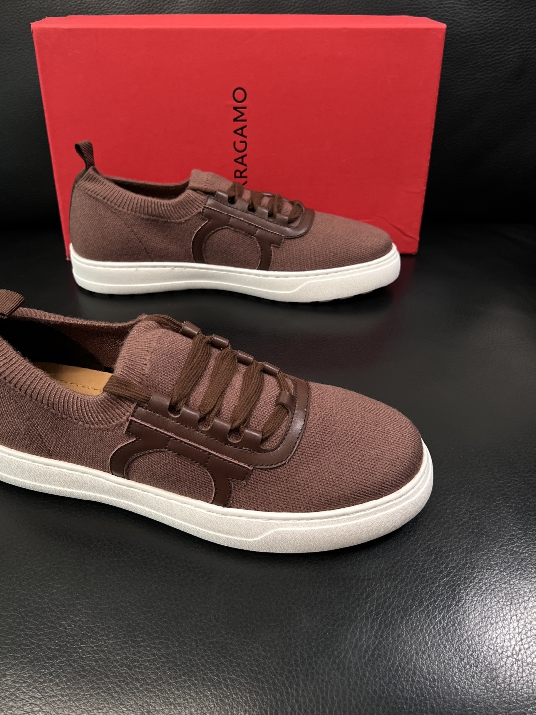 ⚠️只换码不退⚠️    Ferragamo  高品质   顶级工艺品  菲拉格慕  专柜新品同步，鞋面