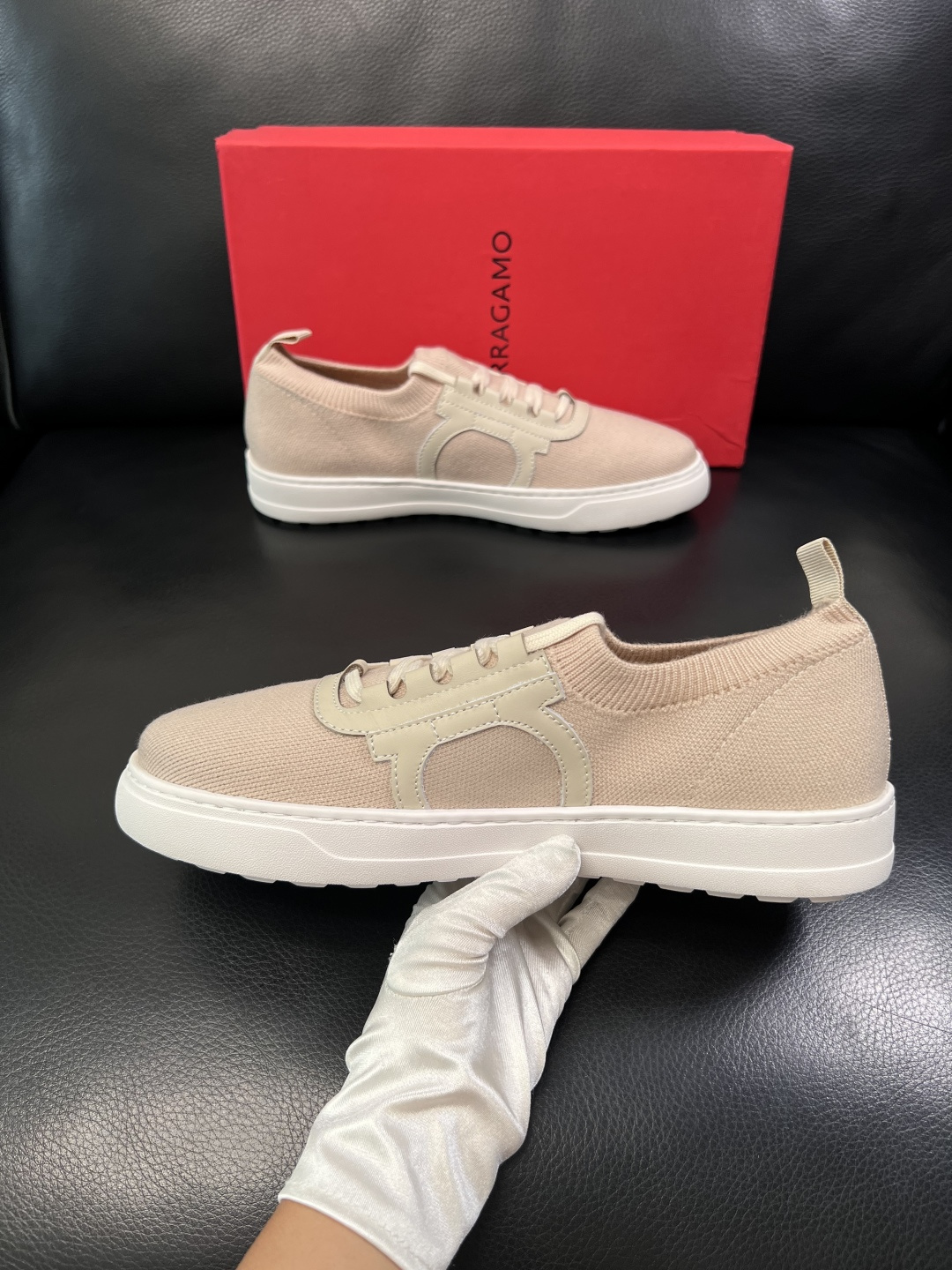 ⚠️只换码不退⚠️    Ferragamo  高品质   顶级工艺品  菲拉格慕  专柜新品同步，鞋面