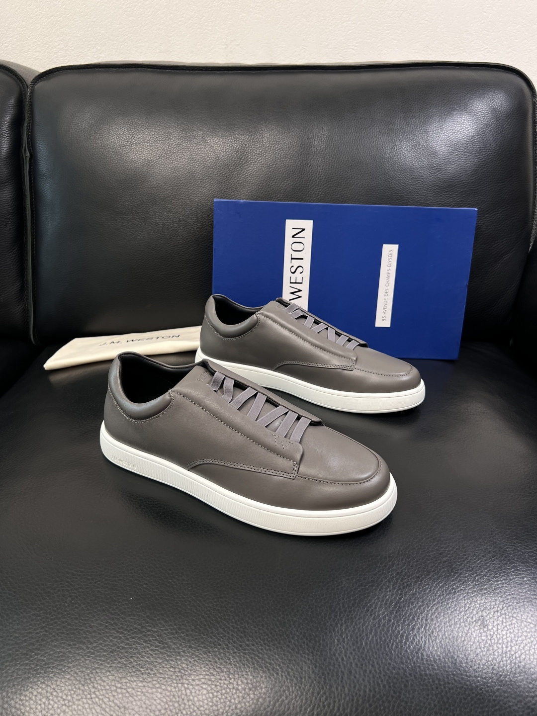 NO:854736,J.M.WESTON, high-quality top crafts, new products at the counter at the same time, uppers imported from Italy with cowhide patchwork fabric, imported water-dyed cowhide lining, soles specially provided by the original factory, exclusive movable molded soles super comfortable, original factory and single goods, high quality, welcome to compare, code number 39-44,,cowhide19860909只换码不退J.M.WESTON 高品质 顶级工艺品 专柜新品同步,鞋面意大利进口牛皮拼布面料,进口水染牛皮内里垫,鞋底原厂特供原版底,独家活动成型底超级舒适,原厂跟单货, 高品质,欢迎对比,码数 39-44,,cowhide,Men's shoes