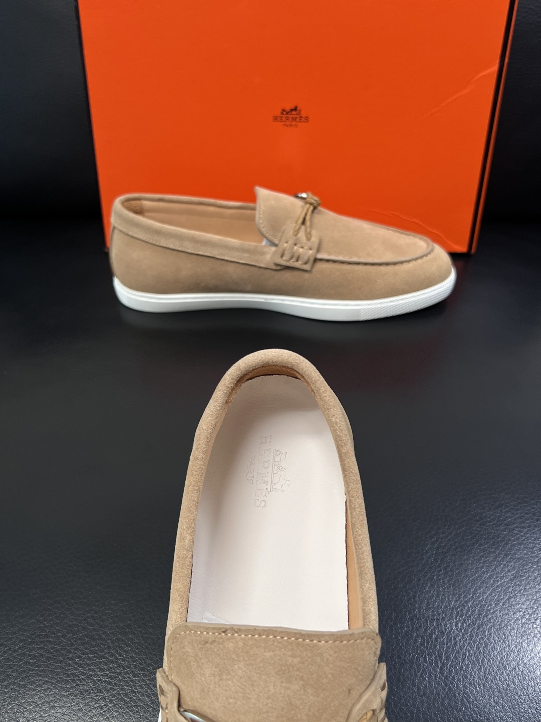 Hermes  高品质  顶级工艺品  爱马仕 专柜同步发售原厂配置，意大利进口原版牛皮面料，高品质拼接