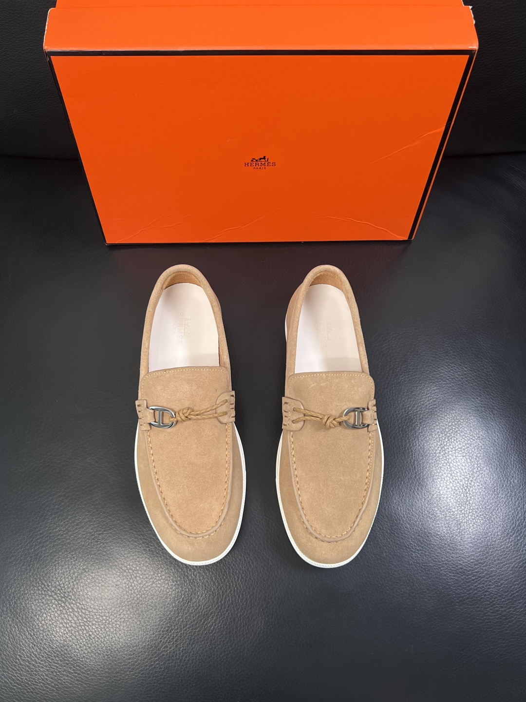 Hermes  高品质  顶级工艺品  爱马仕 专柜同步发售原厂配置，意大利进口原版牛皮面料，高品质拼接