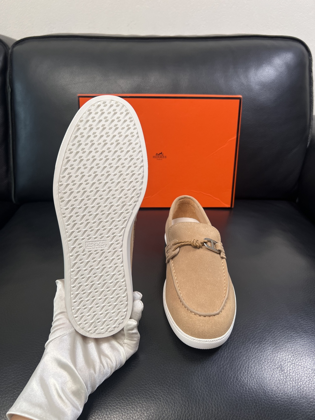 Hermes  高品质  顶级工艺品  爱马仕 专柜同步发售原厂配置，意大利进口原版牛皮面料，高品质拼接