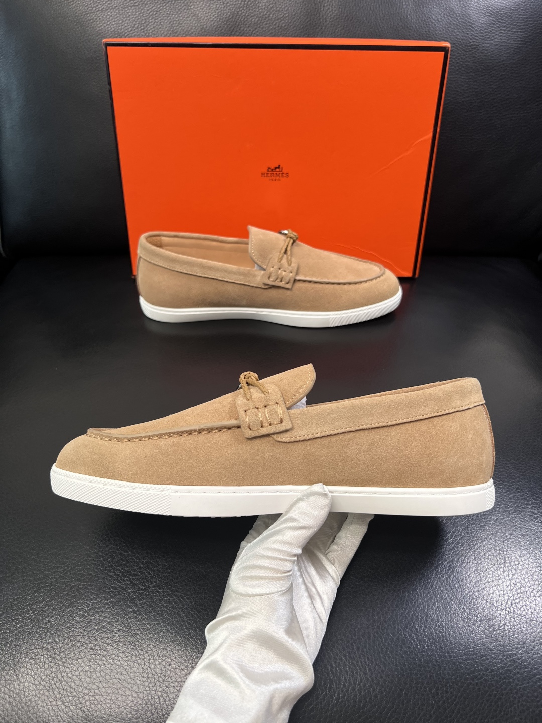 Hermes  高品质  顶级工艺品  爱马仕 专柜同步发售原厂配置，意大利进口原版牛皮面料，高品质拼接