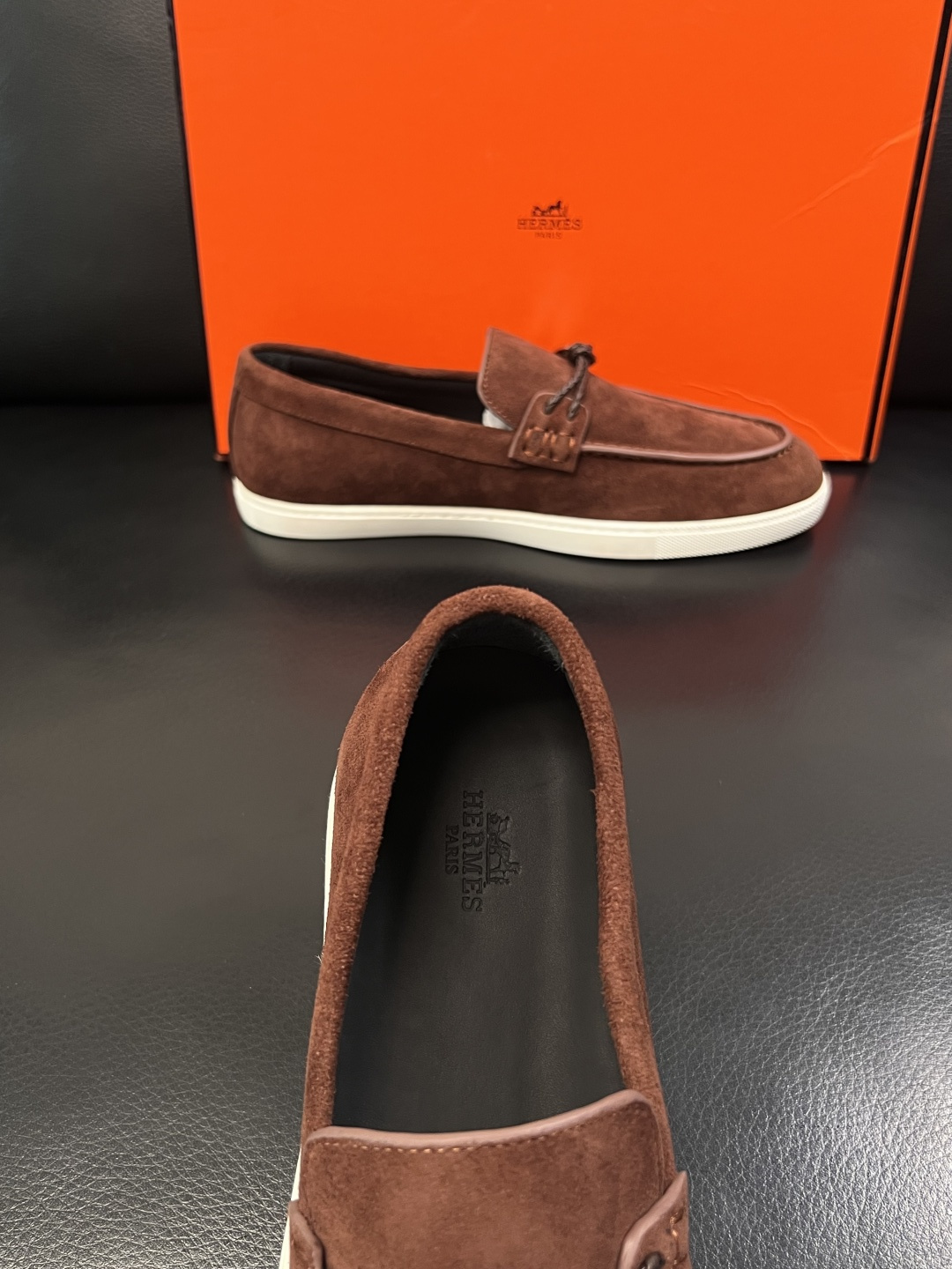 Hermes  高品质  顶级工艺品  爱马仕 专柜同步发售原厂配置，意大利进口原版牛皮面料，高品质拼接